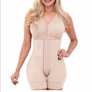 Women’s slimming body suit